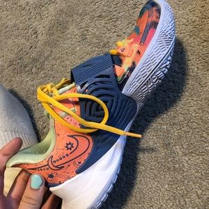 kyrie low 3 tie dye